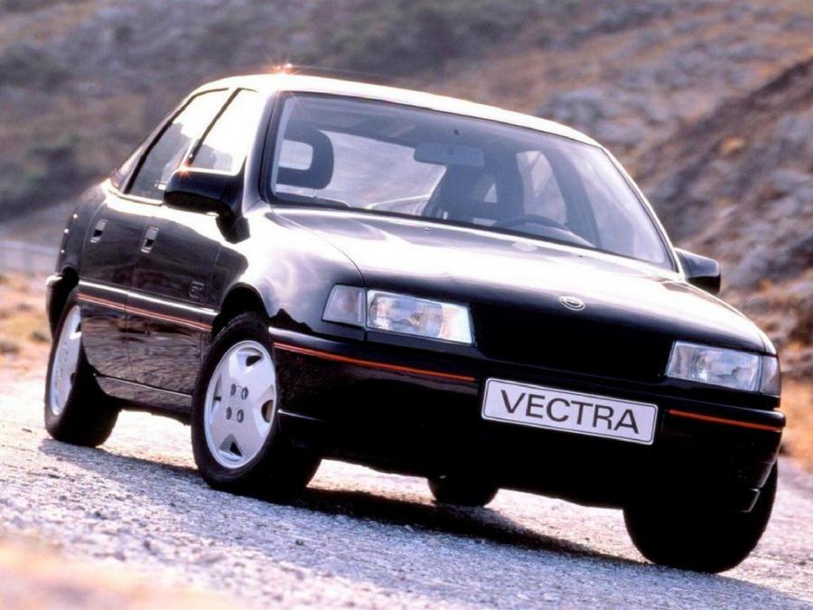  Opel Vectra GT Hatchback 1988 года  (фото 3 из 7)